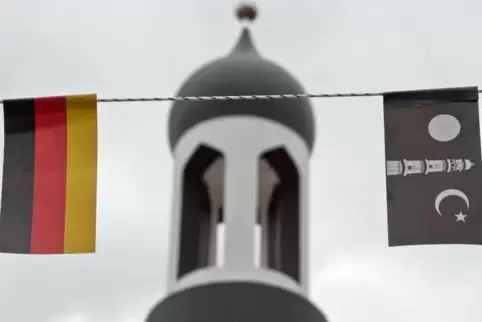 In Hanau hat die Ahmadiyya-Gemeinschaft bereits eine Moschee eröffnet, die dem in Frankenthal geplanten Gebäude ähnlich sein sol