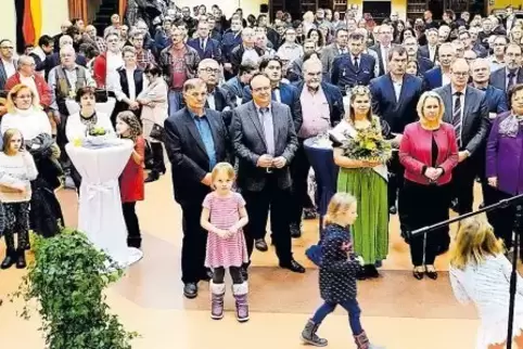 „Es muss nicht immer das große Geld sein, das Sie einbringen! Oft reicht es, da zu sein und Hand anzulegen“, wandte sich Verband
