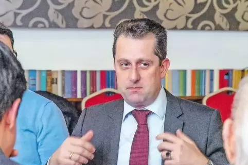 Nikolas Palmarini, der sein Unternehmen in München hat, aber seit 13 Jahren in Edenkoben lebt, will sich „aus dem Tagesgeschäft 