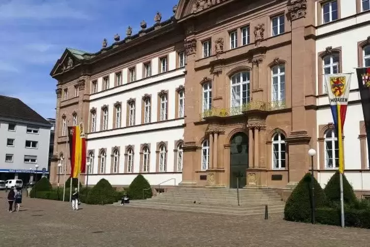 Über 405 Klagen hatten die Arbeitsrichter 2016 im Zweibrücker Schloss zu entscheiden. Die vergleichsweise hohe Zahl bewog das Ju