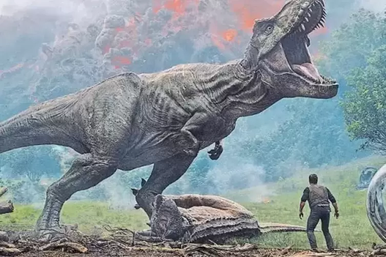 So sieht man sich wieder: Chris Pratt kehrt in „Jurassic World 2“ auf die Saurier-Insel zurück, um die Tiere vor einem Vulkanaus