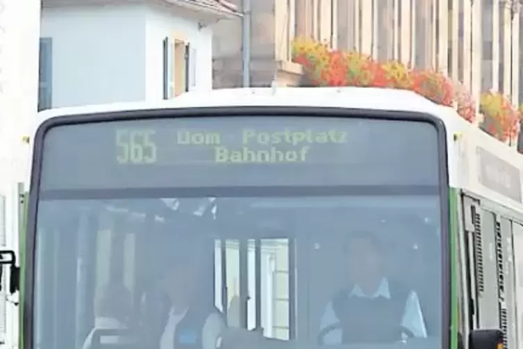 Im Jahr 2009: City-Shuttle in der Maximilianstra&szlig;e.