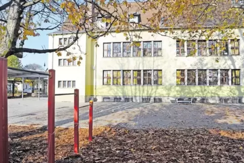 Die Sanierung der Grundschule soll rund 1,3 Millionen Euro kosten. Mitglieder des Ortsgemeinderats beschwerten sich, dass der Ve
