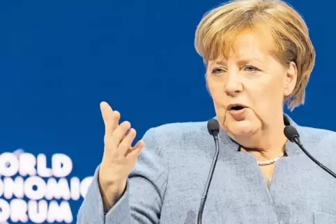 Angela Merkel sprach in Davos auch die schwierige Regierungsbildung in Berlin an.