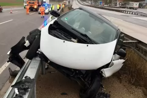 Der Unfall endete für den 25-Jährigen glimpflich. Foto: Polizei