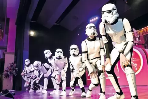 Eine der fantasievollen Aufführungen: die Nachwuchsschnooke in Star-Wars-Kostümen.