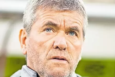 Drückt dem 1. FCK beide Daumen: Friedhelm Funkel.