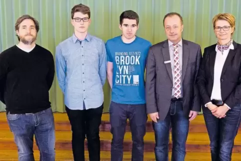 Sieger wurde die „Übergruppe“ der Berufsbildenden Schule Kusel (von links): Lehrer Andreas Brill, Jan Uwe Buchholz und Alexander