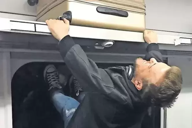 Nimmt sich auch gern mal selbst wegen seiner Größe auf den Arm: Mathias Mester.