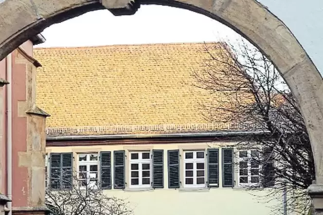 Das Bürgerhospital in Edesheim. Das Bürgerhospital in Edesheim.