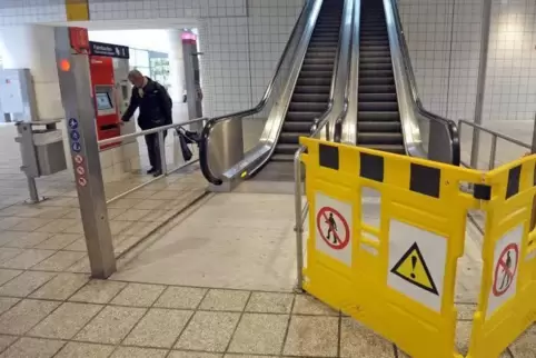 Defekte Treppe im Bahnhof Lu-Mitte. ArchivFoto: Kunz