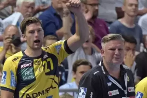 Verlässt im Sommer die Rhein-Neckar-Löwen: Harald Reinkind. Rechts Trainer Nikolaj Jacobsen. Foto: KUNZ 