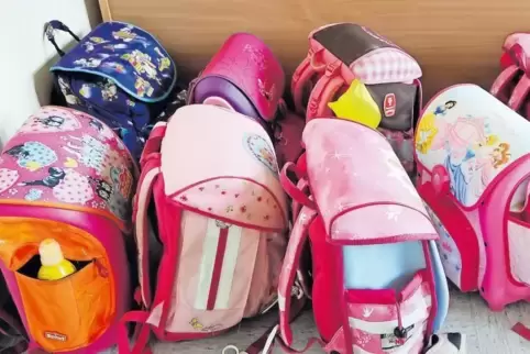 Wenn nachmittags in der betreuenden Grundschule gespielt wird, bleiben die Ranzen geschlossen. Doch vor dem Spiel werden Hausauf
