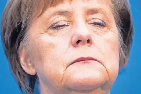 Von einer „neuen Dynamik für Deutschland“ redet Angela Merkel – und strahlt doch, müde verhandelt, das glatte Gegenteil aus.