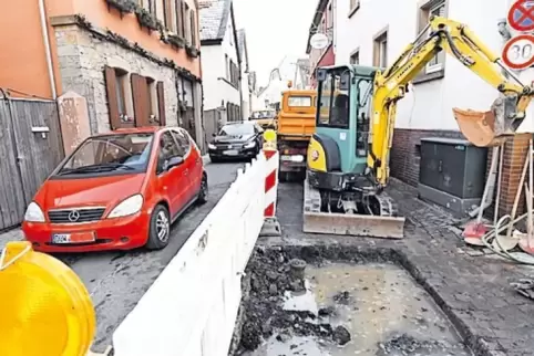 Nur noch Platz für Pkw: die Engstelle mitten in Leistadt.