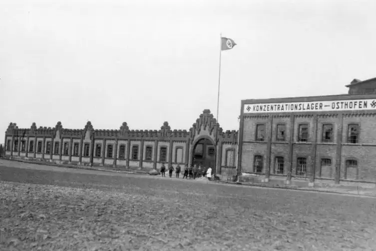 NS-Konzentrationslager Osthofen bei Worms: Heute Exkursions-Ziel für viele Schulen der Region, um bei den Schülern ein Bewusstse