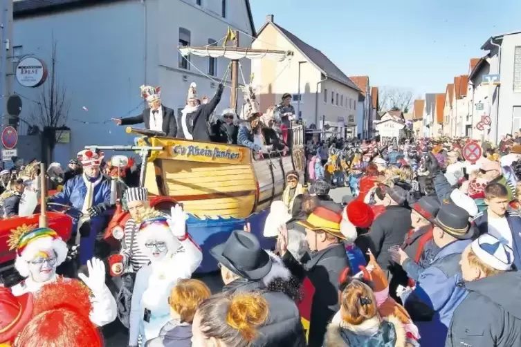 Aus Speyer zu Gast in Waldsee: die Narren des Carnevalvereins Rheinfunken.