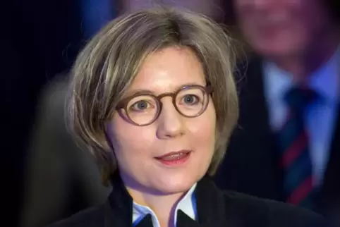 Hat im Zusammenhang mit dem Buch „Vermächtnis: Die Kohl-Protokolle“ mehrere Klagen eingereicht: Helmut Kohls Witwe Maike Kohl-Ri