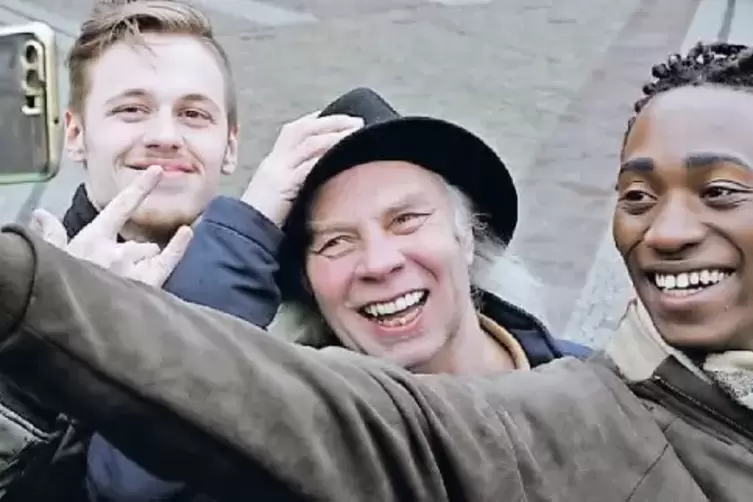 Die Hauptdarsteller des 99-Sekunden-Spots (von links): Hagen Petri, Ferdinand Rother und Alpha Barry.