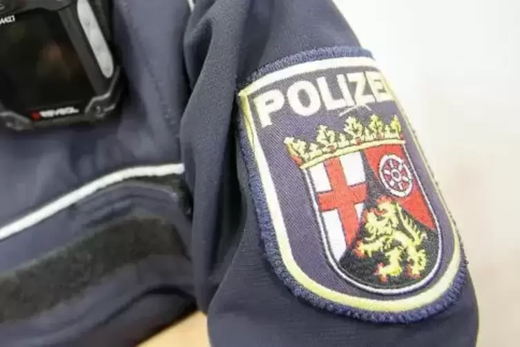 Die Polizei hatte den Mann bei Dudenhofen mit Hubschrauber und Hunden gesucht. Symbolfoto: DPA