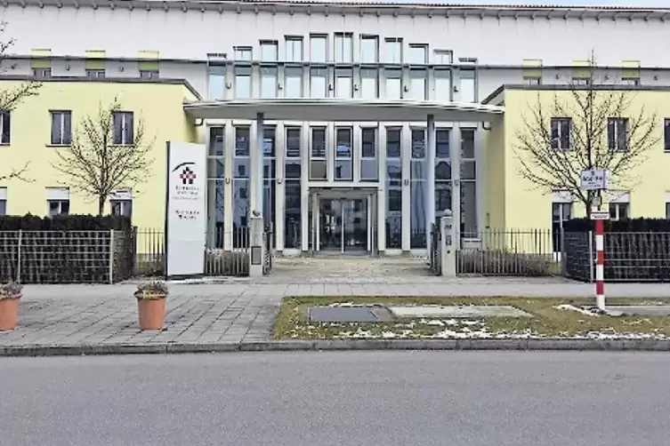 In diesem Kloster der Barmherzigen Schwestern in M&uuml;nchen lebt Kardinal Wetter.