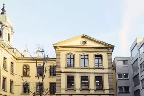 Das Leibniz-Gymnasium auf der Hambacher Höhe.