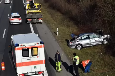 Die Unfallstelle auf der A 65 nahe der Abfahrt Neustadt-Süd. Foto: Mehn 