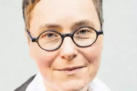 Hat sich in Sachbüchern und Romanen mit der gleichgeschlechtlichen Liebe zwischen Frauen beschäftigt: Angela Steidele.