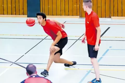 Maic Volnhals und Dominik Mangold (von links) wollen in Contwig mit ihrer Mannschaft TV Rieschweiler 1 einen guten letzten Bunde