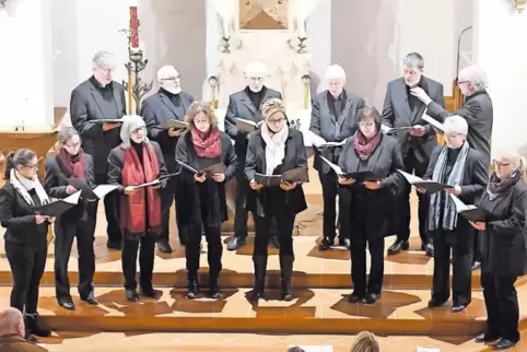 Die Frauenschola Musica InSpira und die Männerschola Cantorum Saliensis sangen am Freitag in Wachenheim getrennt und gemeinsam.