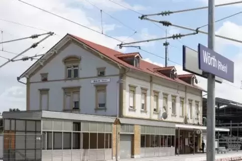 Immer wieder klemmt es an den Aufzügen im Bahnhof.  Foto: Iversen