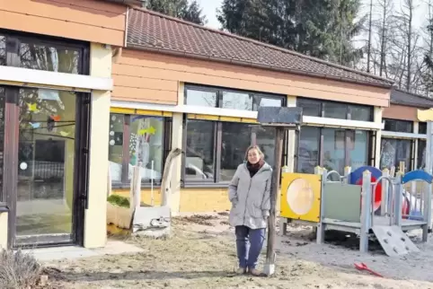 Die Carlsberger Kita „Spatzennest“ ist in die Jahre gekommen, wie Leiterin Mandy Giemsa erzählt.