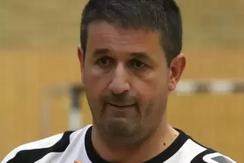 Eyub Erden ist nur noch bis Rundenende Trainer in Kandel Foto: VAN