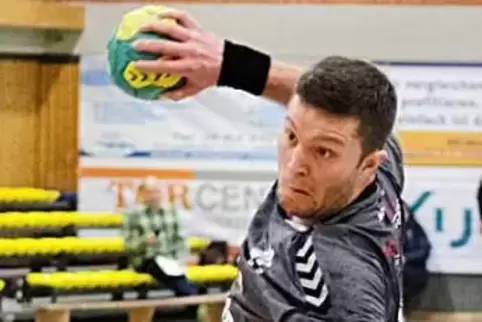 Till Wöschler spielte für die SV-Herren eine starke Partie, traf gegen Bitburg fünfmal ins gegnerische Netz. Foto: Moschel