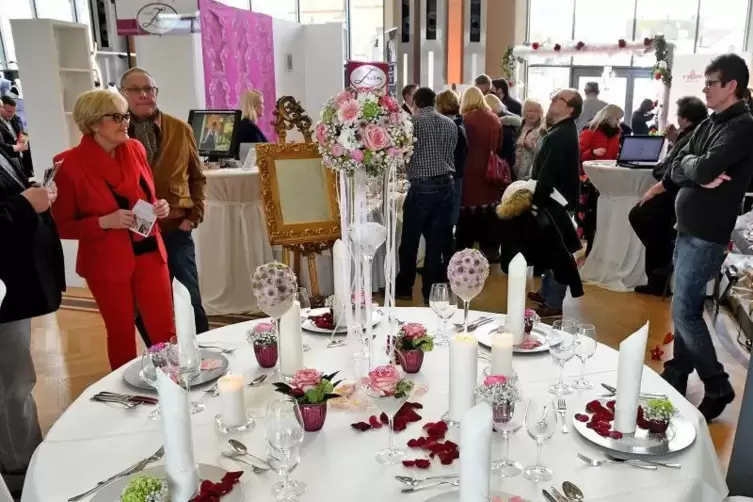  Blumen Brenkmann aus Contwig zeigte Tischdekorationen. Foto: BUCHHOLZ 