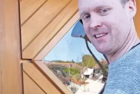 Der Kerzenheimer Thomas Buhr hat diverse Sicherheitsvorkehrungen an seinem Haus getroffen, unter anderem einen elektronischen Tü