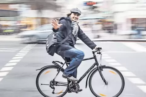 Wer mit dem Fahrrad das ganze Jahr durch zur Arbeit fährt, wird seltener krank.