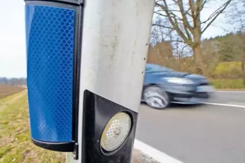 Bringen sie was oder nicht, die blauen Reflektoren? Dafür gibt es bundesweit noch keine verlässliche Studie.