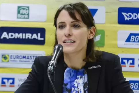 Löwen-Geschäftsführerin Jennifer Kettemann: Wir werden nicht auf unser Heimrecht im Rückspiel verzichten. Foto: KUNZ