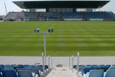 Nicht mehr gesperrt: der Rasen im Stadion Husterhöhe. Foto: Archiv/frei