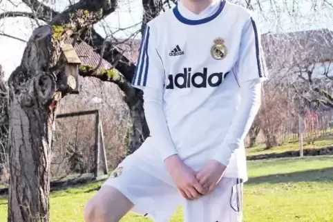 Für das große Ziel hat es zwar noch nicht gereicht. Das Trikot von Real Madrid durfte Tom Gansert aus Kirchheim aber schon mal b