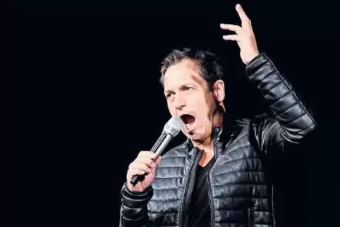 Manchmal glaubhaft in Rage: Dieter Nuhr in Ludwigshafen.