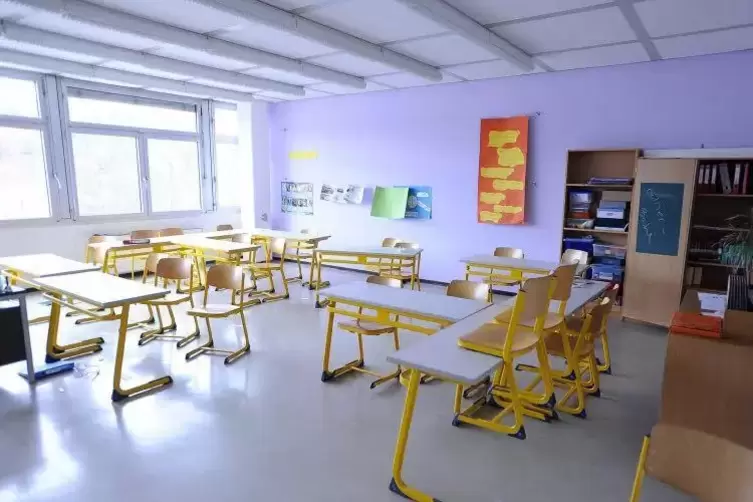 Die Klassenzimmer in der Wallhalber Realschule werden zwei Jahre früher leerstehen als geplant.  Archivfoto: Moschel 