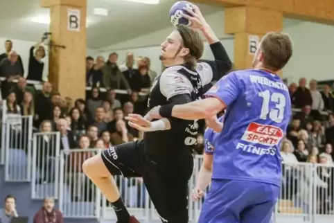 Im Spiel gegen seinen ehemaligen Klub Hochdorf traf er sechsmal: Jan Claussen vom TuS Dansenberg. Foto: view 