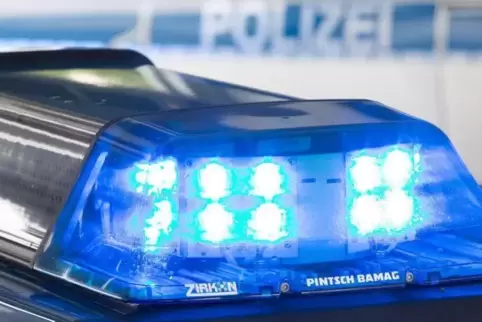 Weil ein betrunkener 38-Jähriger in Lohnweiler lauthals schreiend auf der Straße stand, musste die Lauterecker Polizei am Dienst