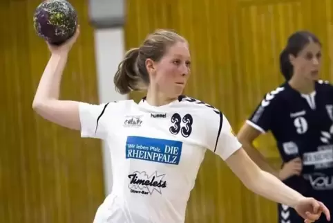 Dutzendware: SV-Spielerin Ina Sohns (hier im Spiel gegen Moselweiß) spielte gegen Friesenheim eine klasse Partie, verwandelte si