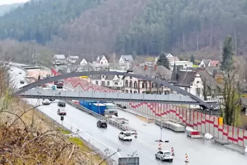 Erst nächstes Jahr wird der Rest des vierspurigen Abschnitts bei Hinterweidenthal fertiggestellt.
