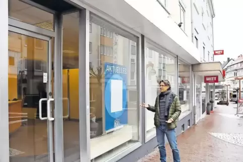 Albert Gomille vor dem neuen Begegnungszentrum in der Hauptstraße 80.