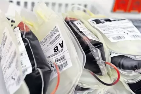 Das Opfer verlor bei der Messerattacke anderthalb Liter Blut, eine Tranfusion war notwendig.