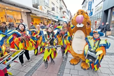 Beim Lauterer Frühlingserwachen gibt es wieder Guggemusik wie die Phoenixkrechzer, die im vergangenen Jahr die Fußgängerzone uns